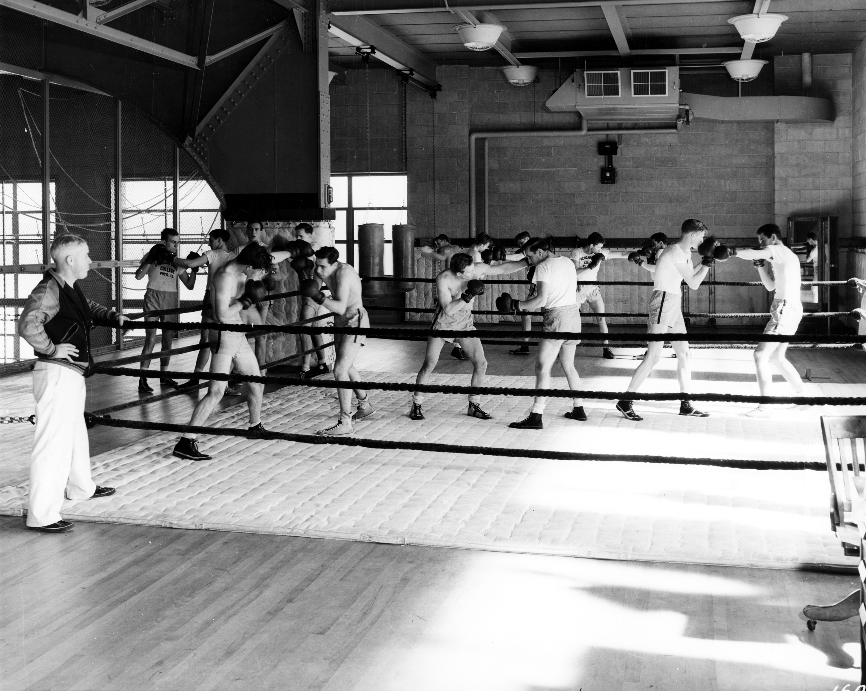 Men's Boxing Practice Gym Men's Boxing Practice Gym